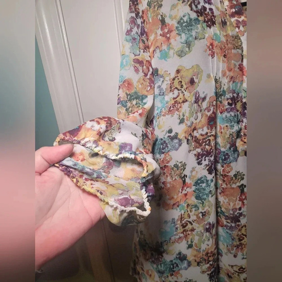 A.na sheer Cover v neck 1/4 button down size 2XL - Picture 2 of 6